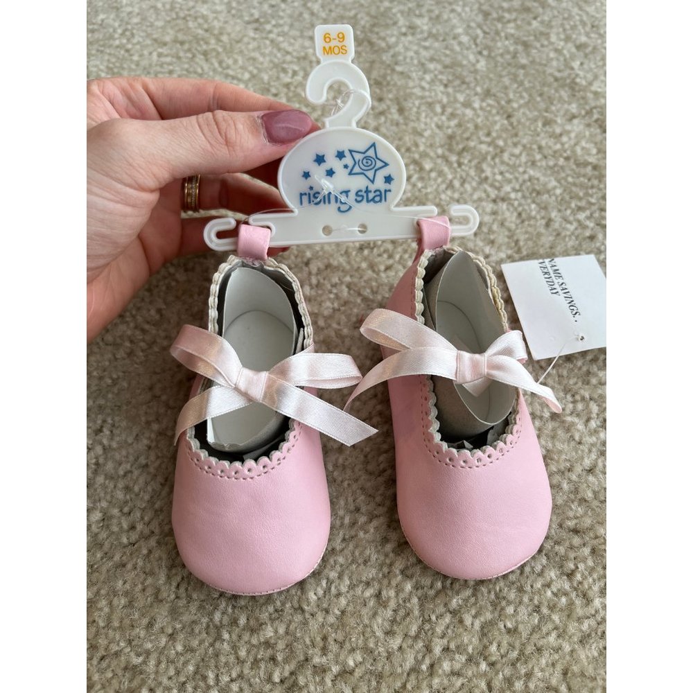 NWT Rising Star Pink Baby Ballet Shoes with Bow